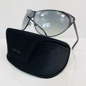 New TOM FORD Vanda Black Cat Eye Sunglasses